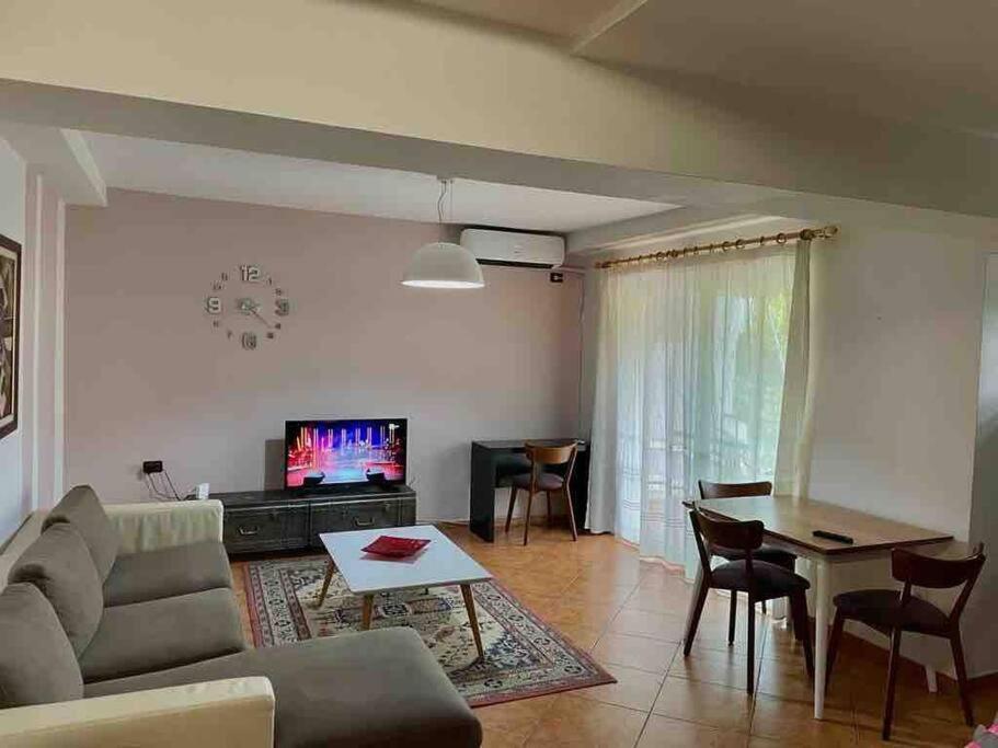 Apartment In Skanderbeg Square - Tirana Center 1 المظهر الخارجي الصورة